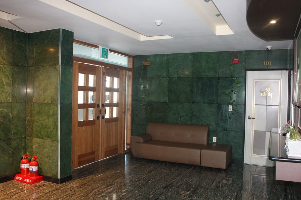 Bali Motel Daejeon Zewnętrze zdjęcie