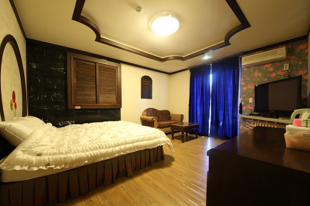 Bali Motel Daejeon Zewnętrze zdjęcie